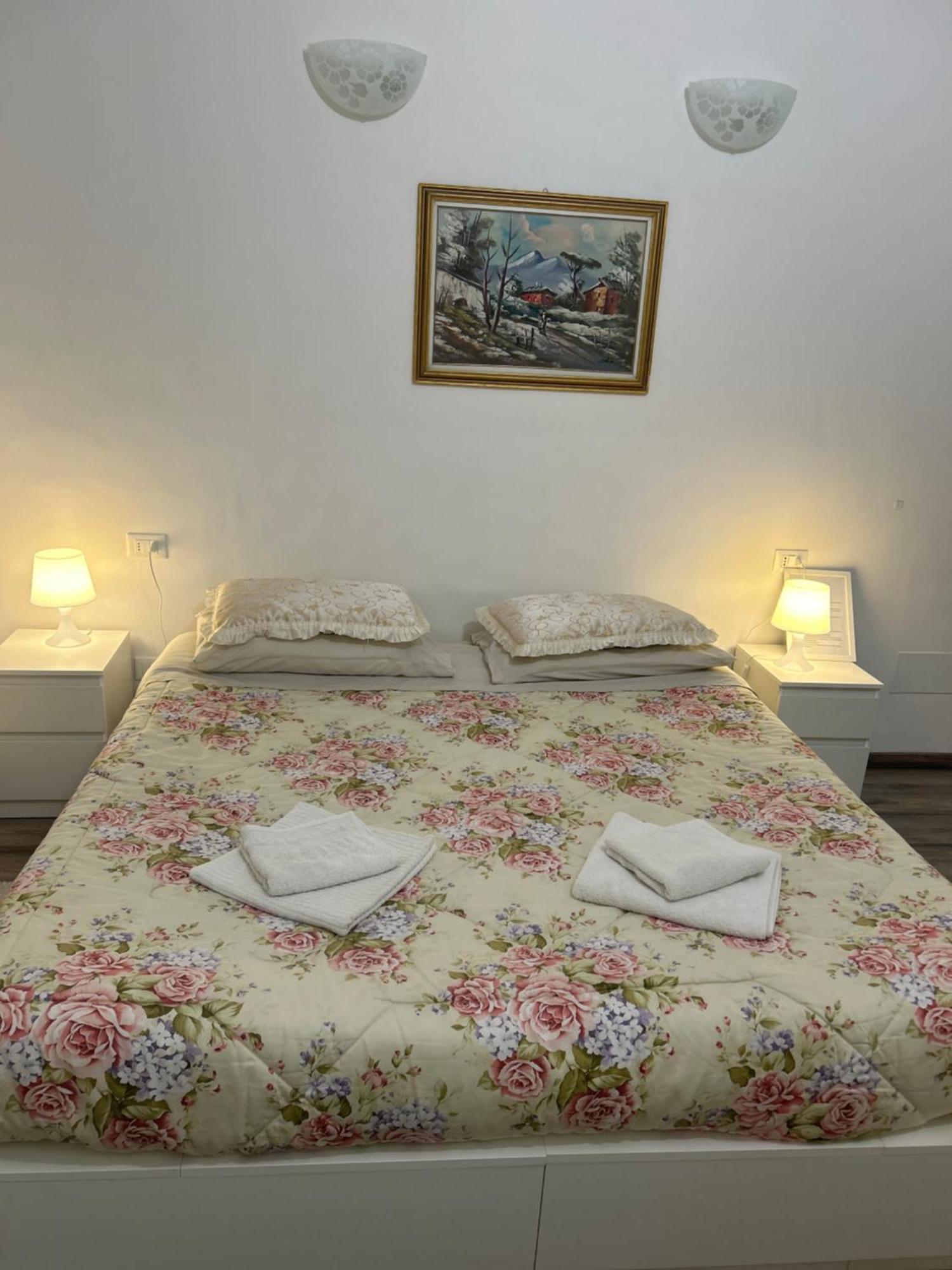 Casa Viorica Hotel Ancona Exterior photo